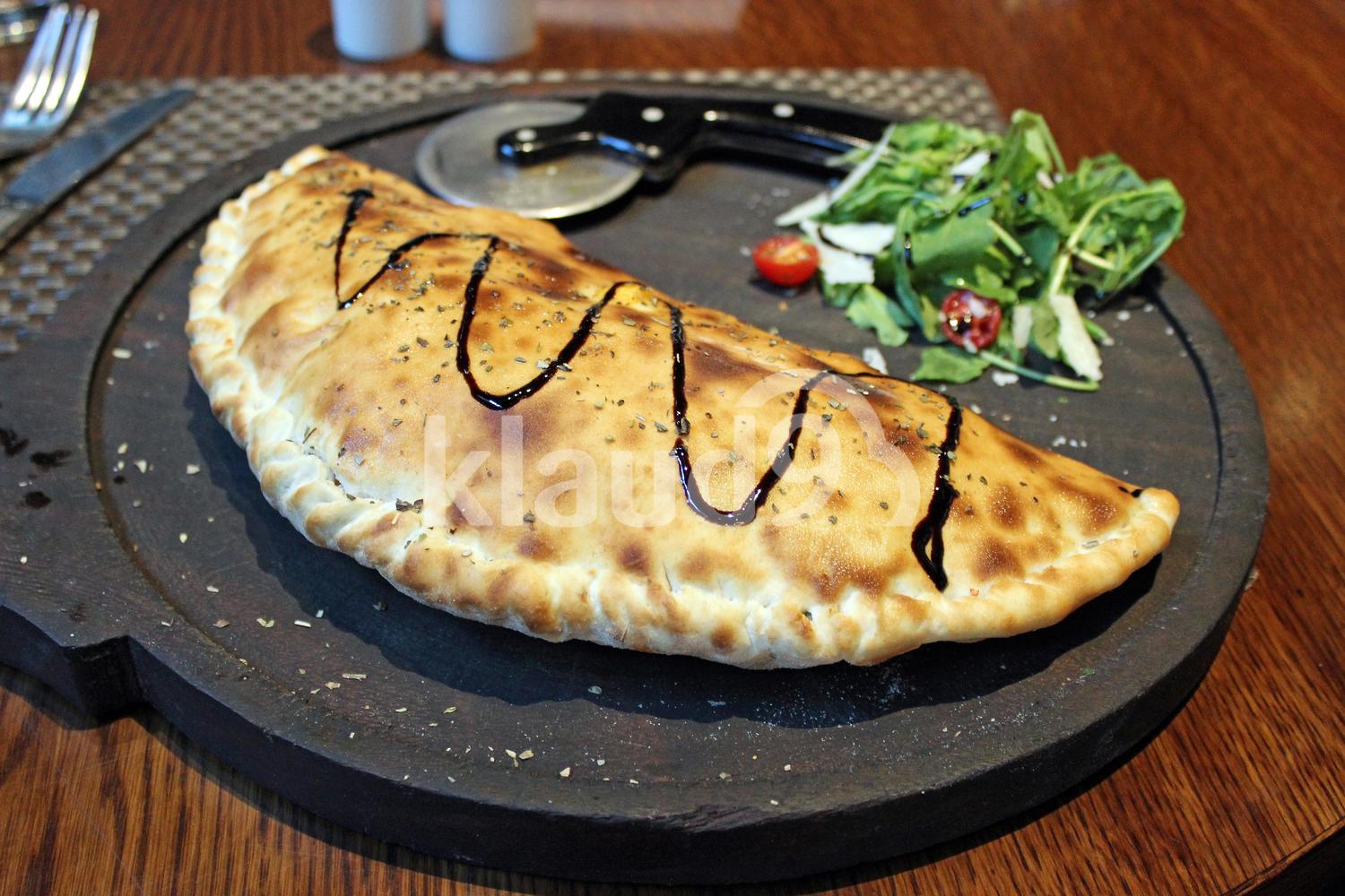 Calzone Pizza 