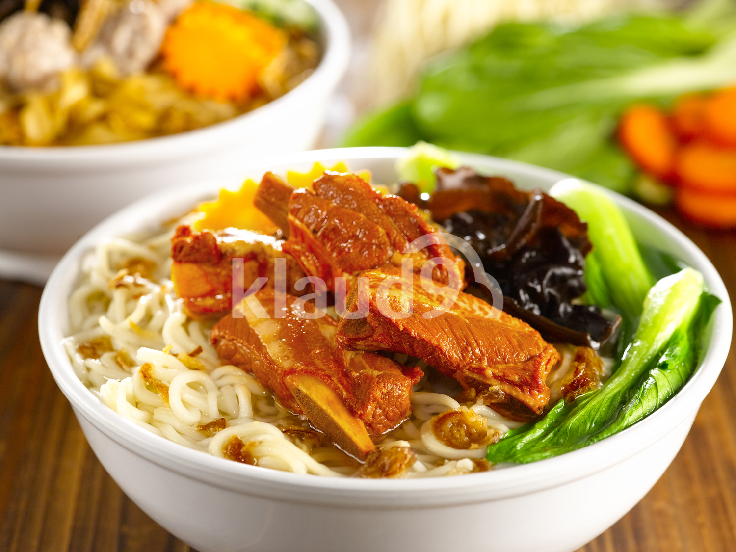 You Mian with Braised Meat (Thin Noodle)