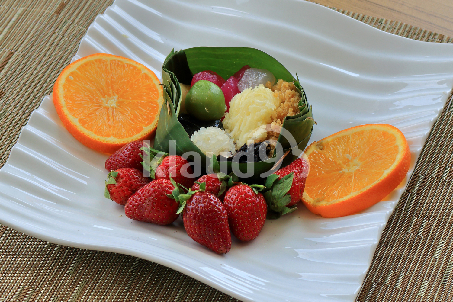 Nyam Nyam Rice Crips from Indonesia