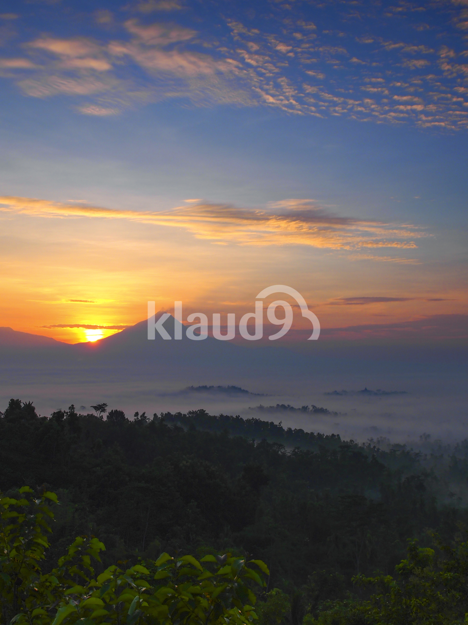 Sunrise in Merapi and Foggy Borobudur