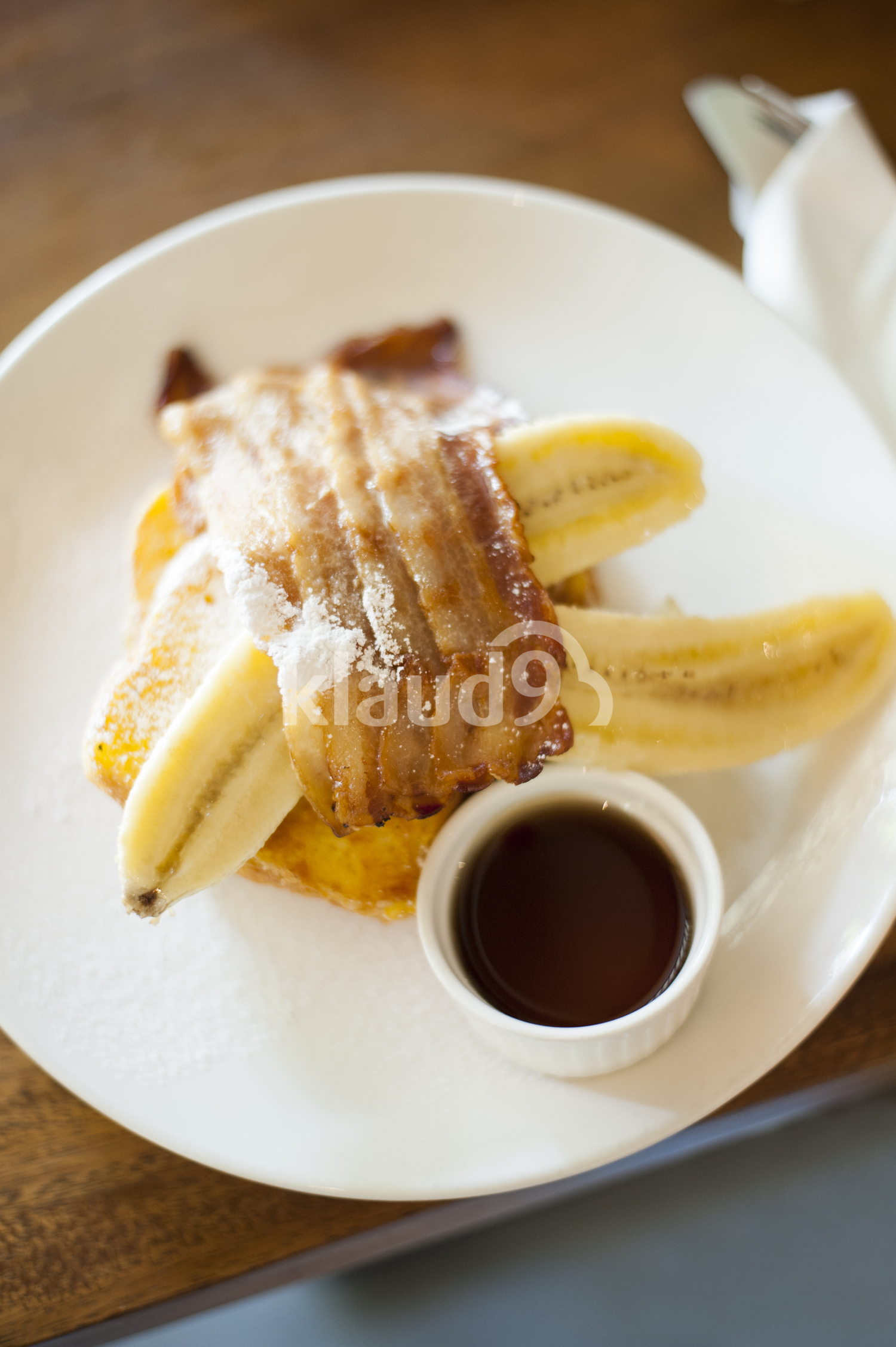 Breakfast with bananas and bacon