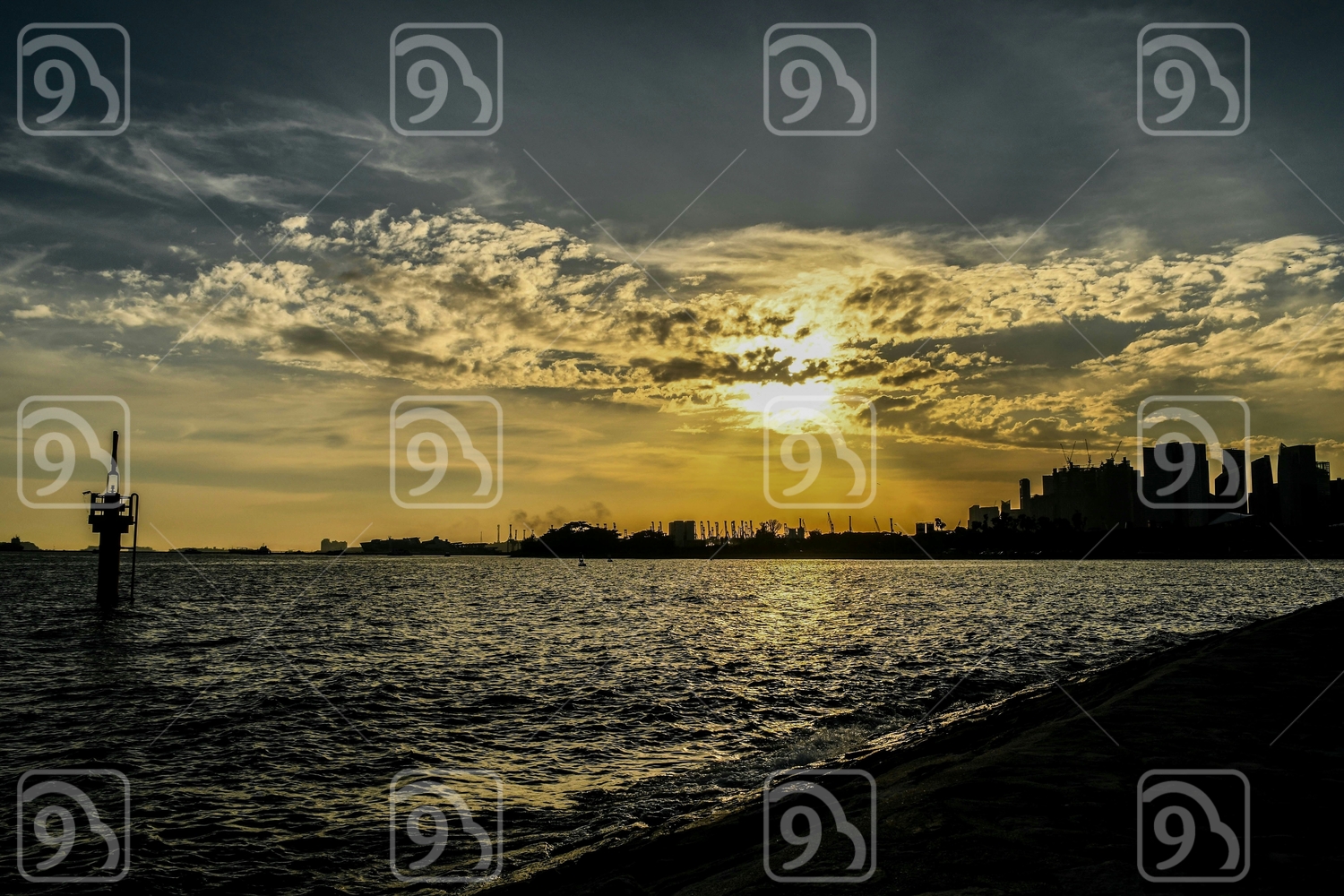 Sunset at Marina Barrage Singapore 