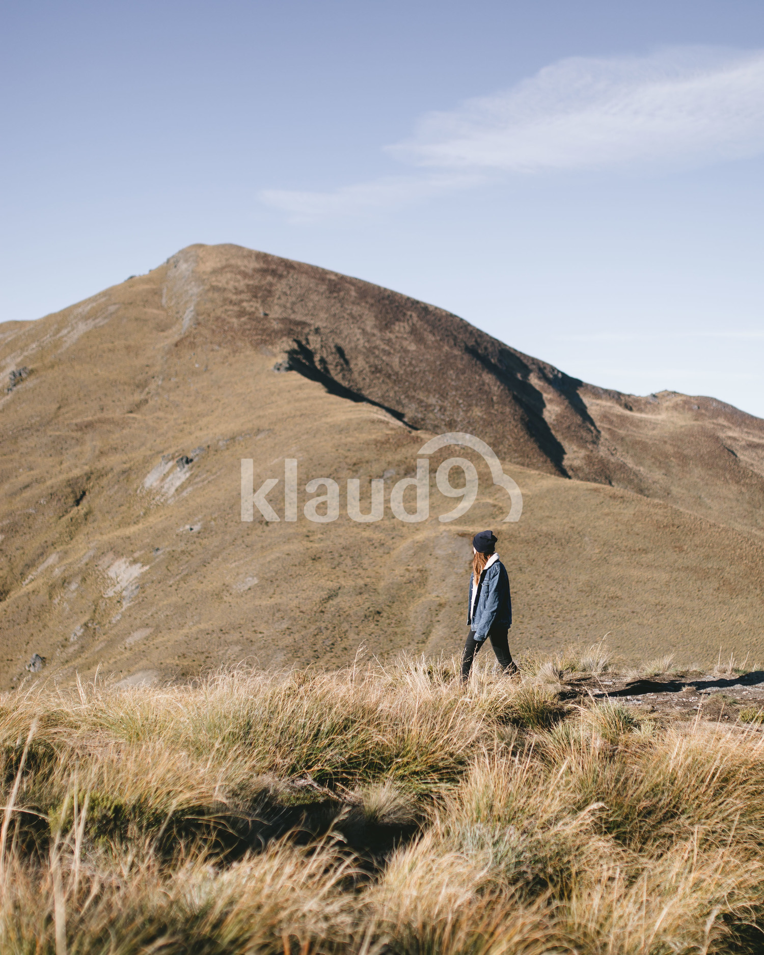 Woman exploring the beautiful landscape of New Zealand