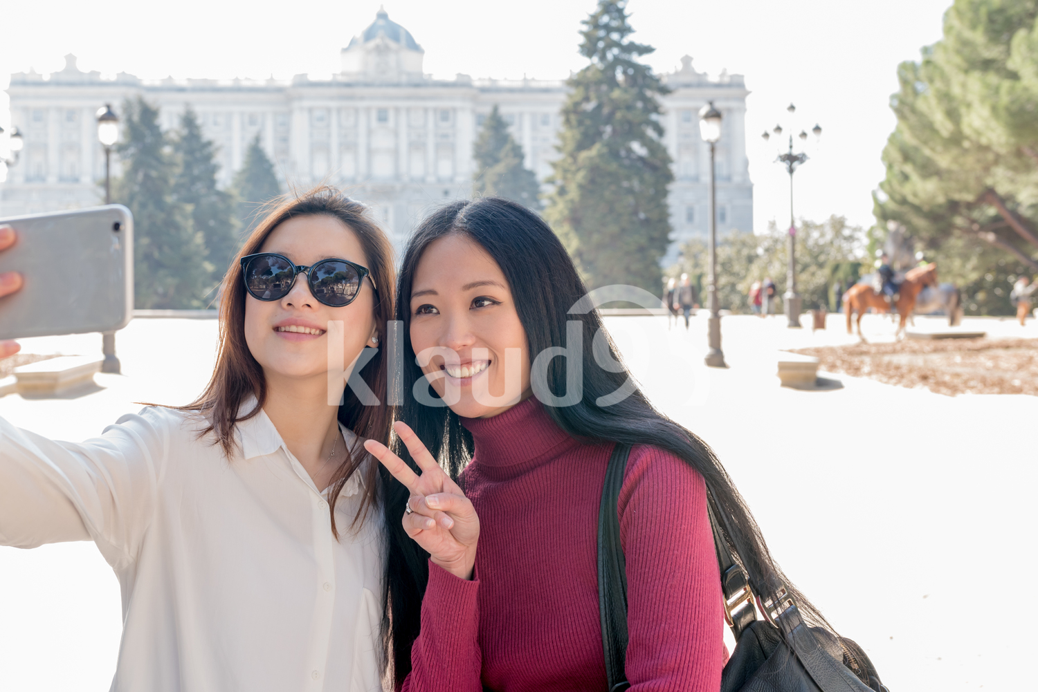 women taking a selfie in Madrid
