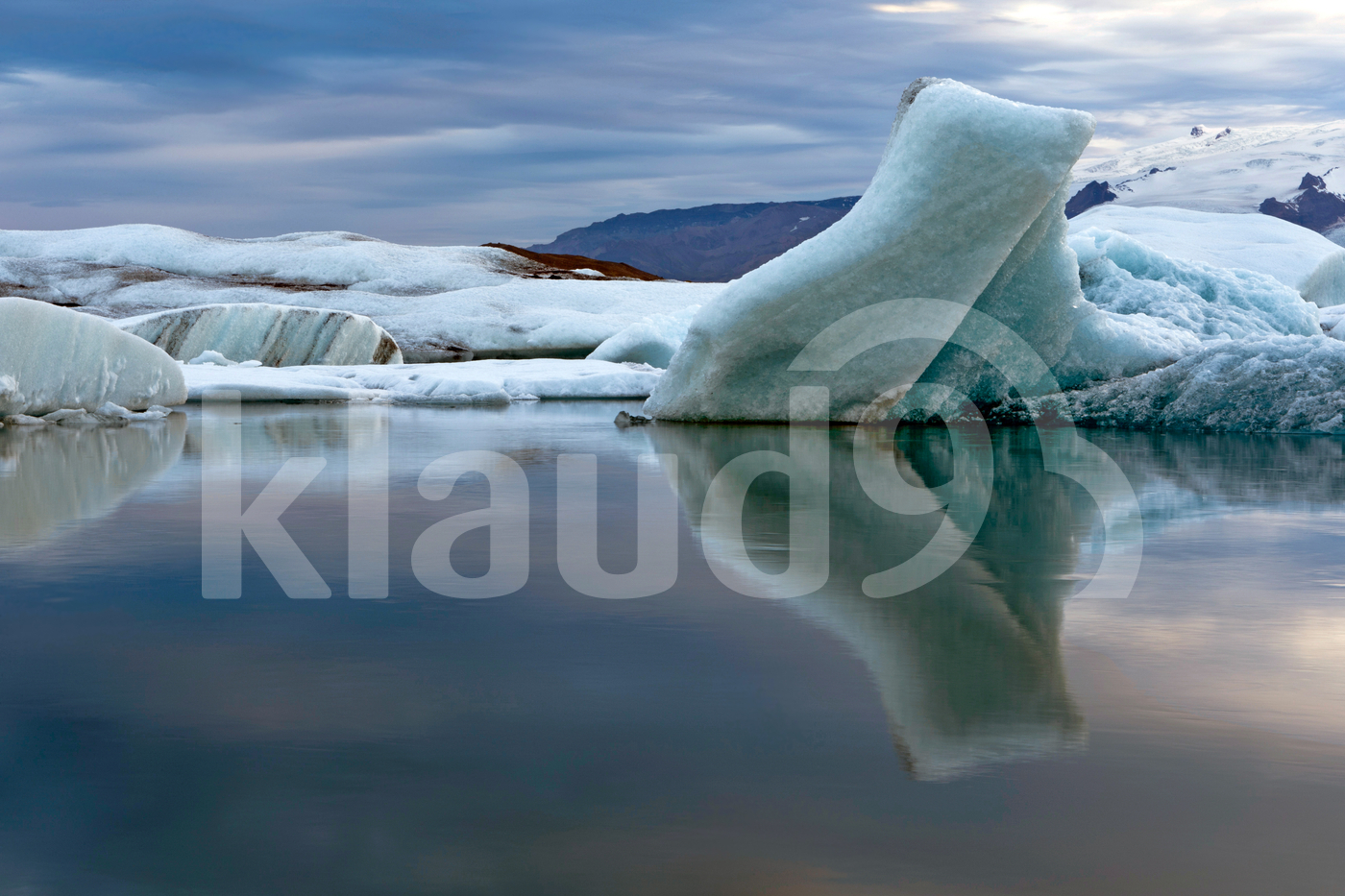 Jökulsárlón Glacier Lagoon at Dusk